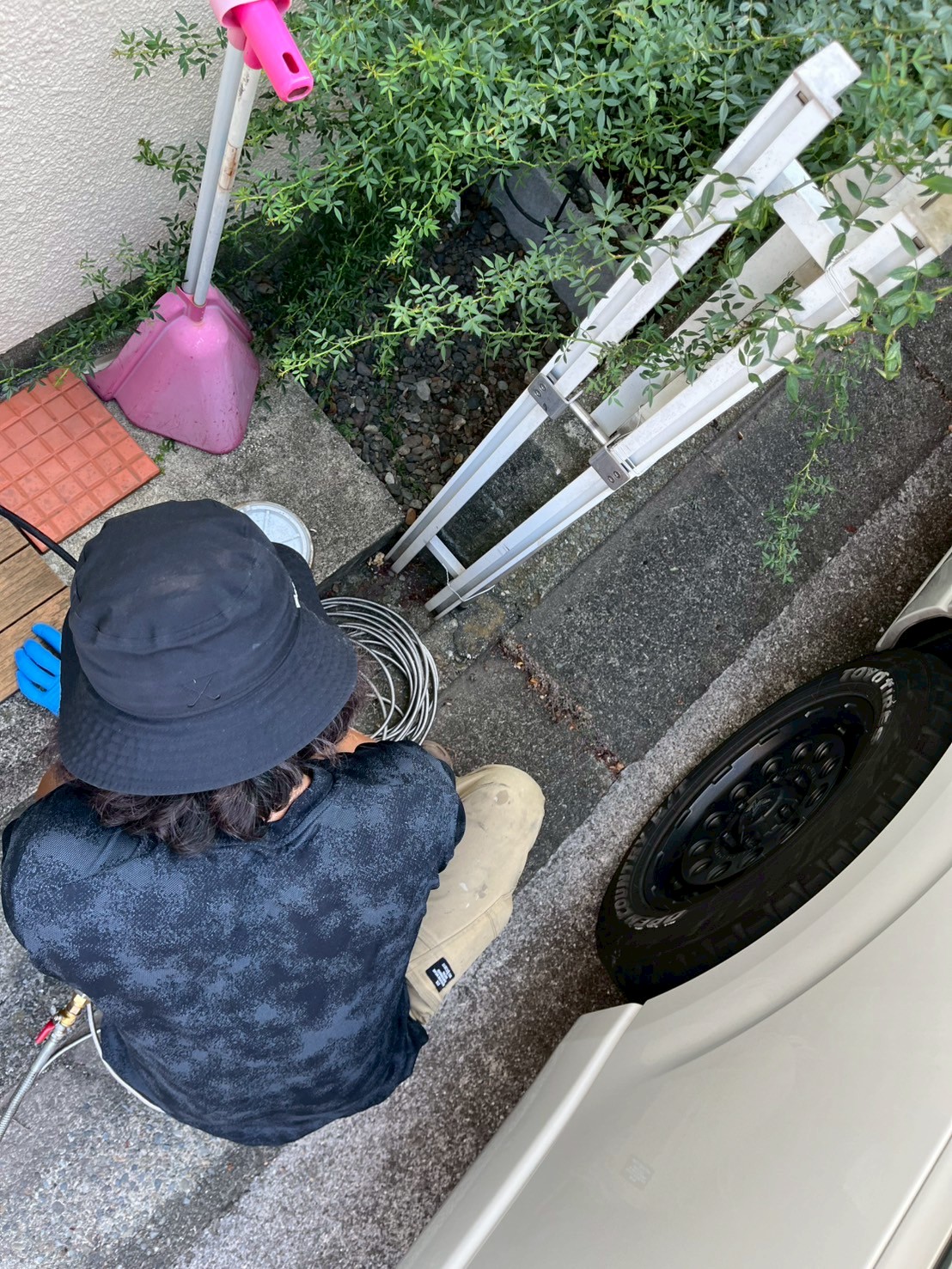 屋外からの排水管清掃作業